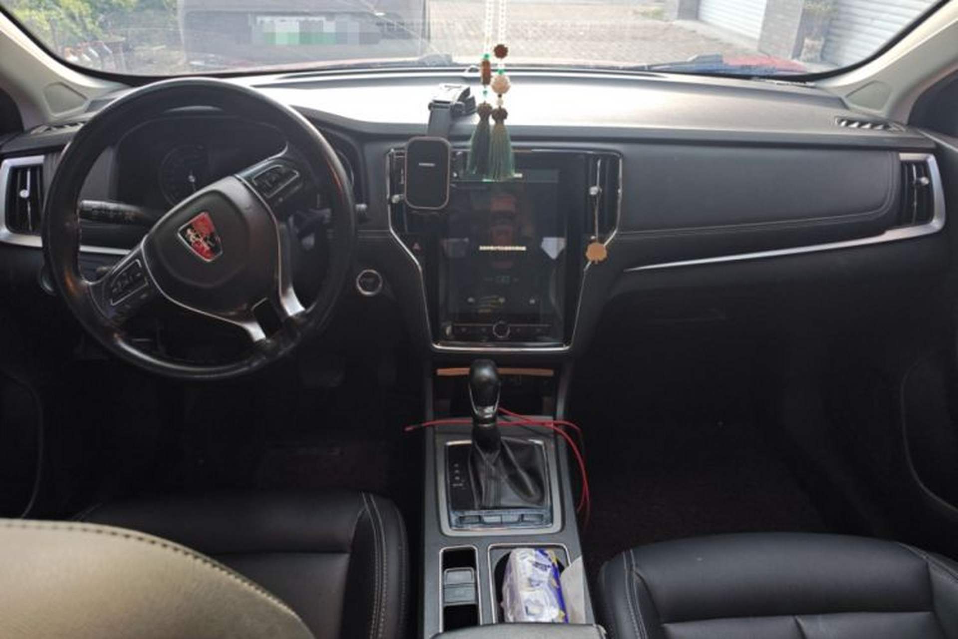 Used Roewe i6 2018 20T Automatic Internet ZhiZun Edition Center Console