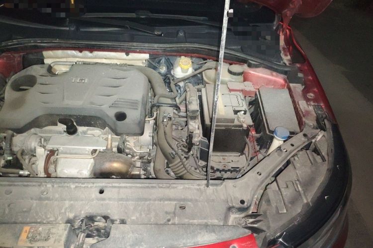 Used Roewe i6 2018 20T Automatic Flagship Edition Engine Bay Left