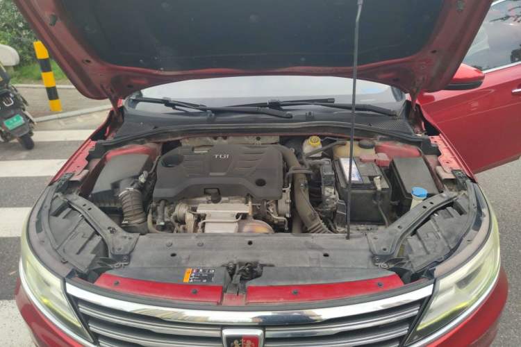 Used Roewe i6 2018 20T Automatic Flagship Edition Engine Bay