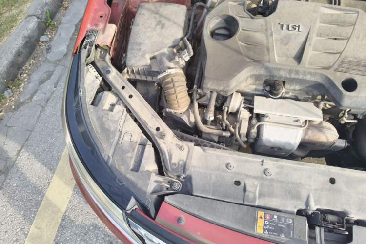 Used Roewe i6 2018 20T Automatic Internet Smart Edition Engine Bay Right