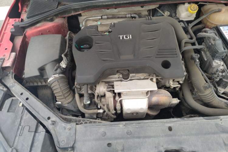 Used Roewe i6 2018 20T Automatic Flagship Edition Engine Bay Right