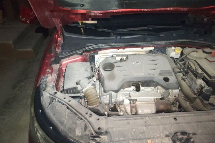 Used Roewe i6 2018 20T Automatic Flagship Edition Engine Bay Right