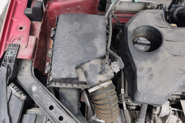 Used Roewe i6 2018 20T Automatic Flagship Edition Engine Bay Right