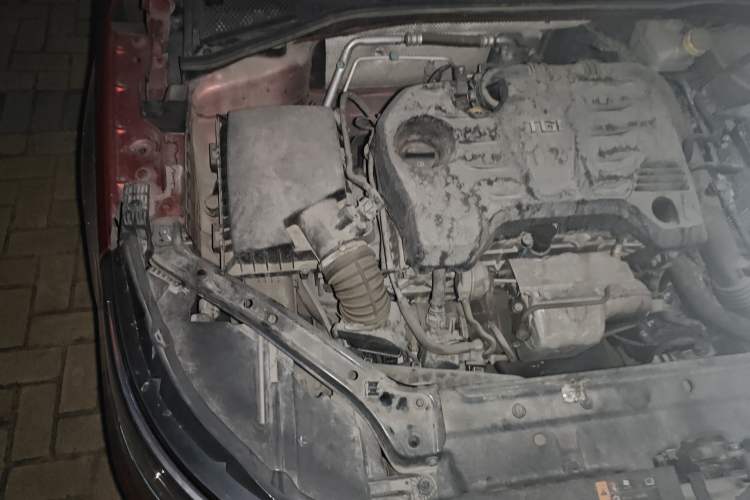 Used Roewe i6 2018 20T Automatic Internet ZhiZun Edition Engine Bay Right