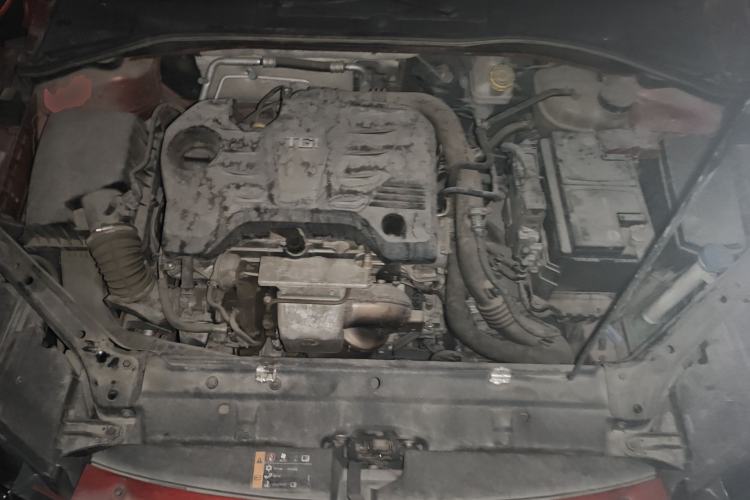 Used Roewe i6 2018 20T Automatic Internet ZhiZun Edition Engine Bay