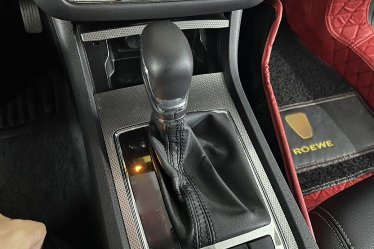 Used Roewe i6 2018 20T Automatic Flagship Edition Gear Lever