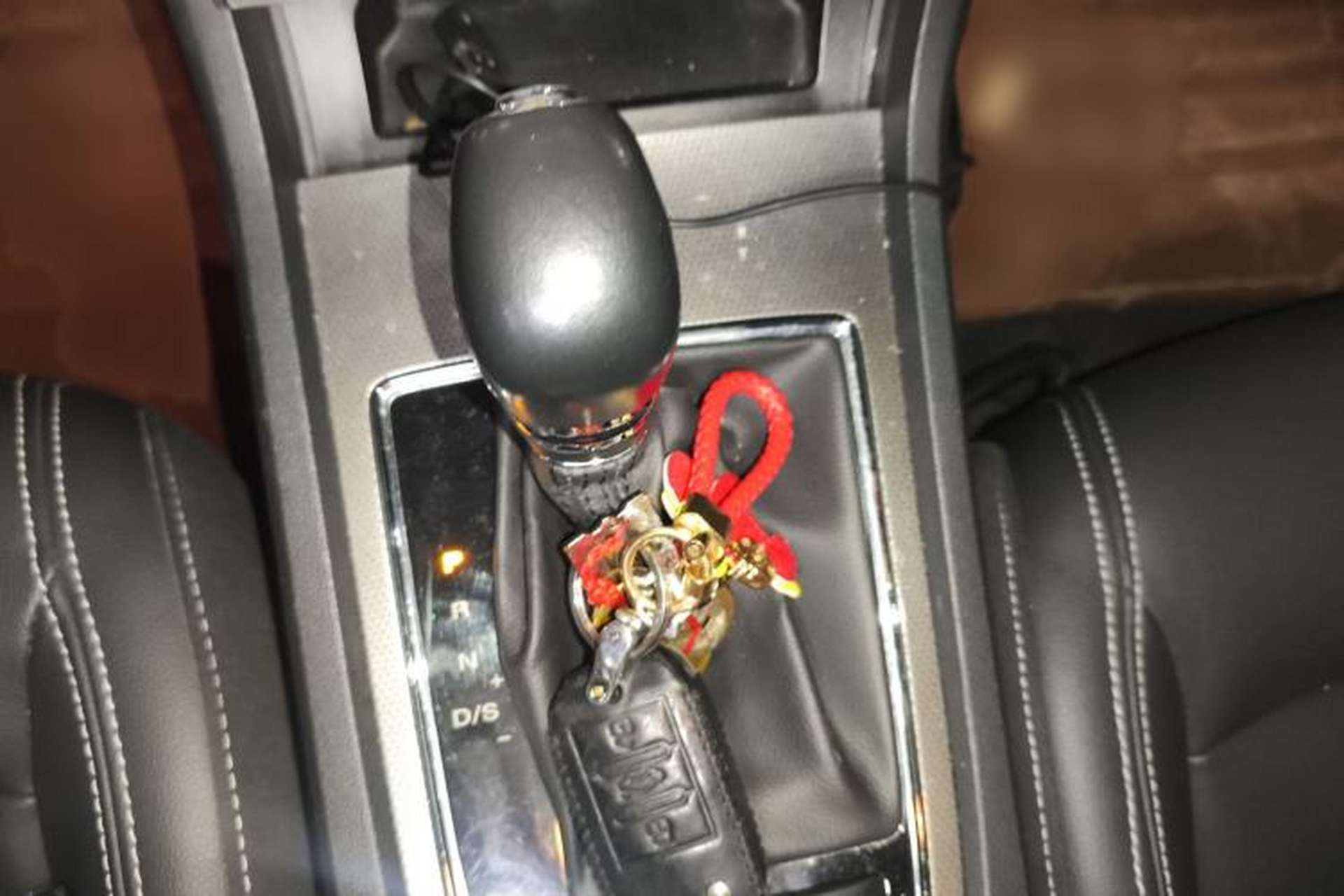 Used Roewe i6 2018 20T Automatic Flagship Edition Gear Lever