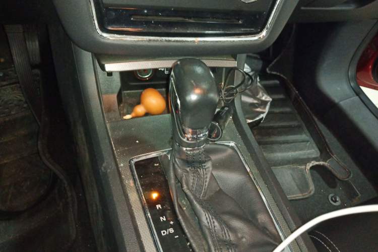 Used Roewe i6 2018 20T Automatic Flagship Edition Gear Lever