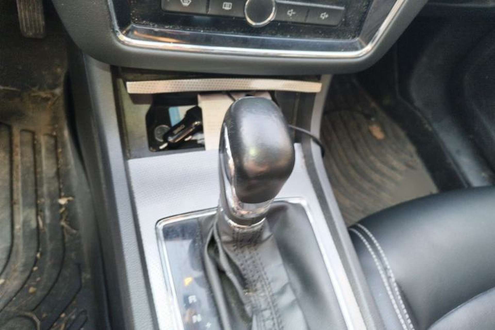 Used Roewe i6 2018 20T Automatic Internet Smart Edition Gear Lever