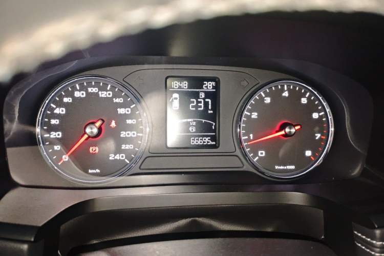 Used Roewe i6 2018 20T Automatic Flagship Edition Instrument Cluster