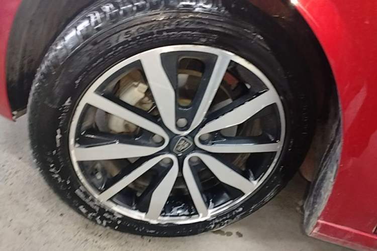 Used Roewe i6 2018 20T Automatic Flagship Edition Left Front Wheel Hub