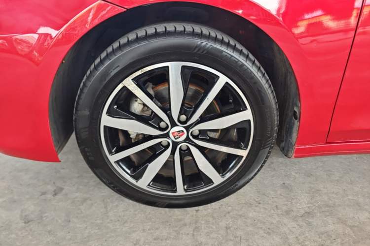 Used Roewe i6 2018 20T Automatic Flagship Edition Left Front Wheel Hub
