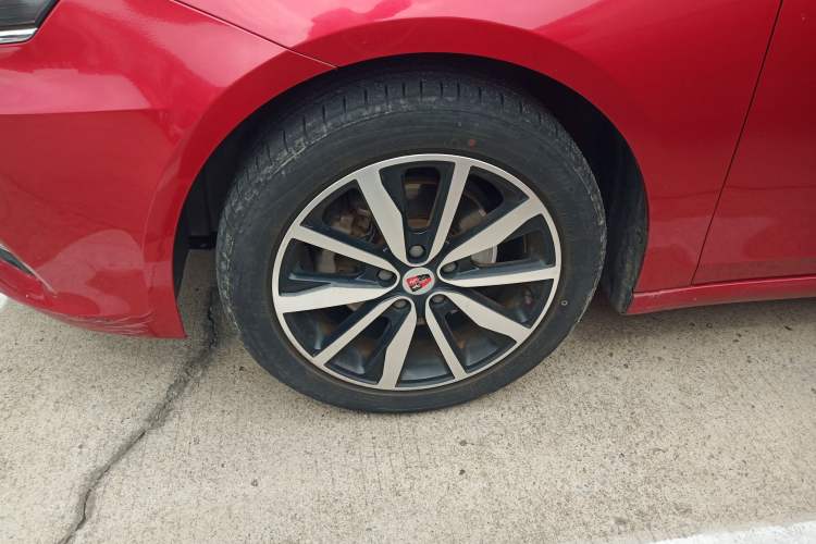 Used Roewe i6 2018 20T Automatic Flagship Edition Left Front Wheel Hub