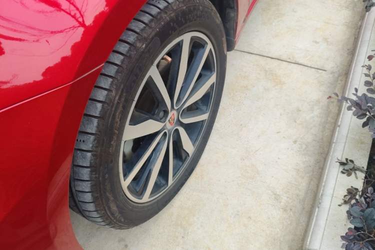 Used Roewe i6 2018 20T Automatic Flagship Edition Left Front Wheel Hub