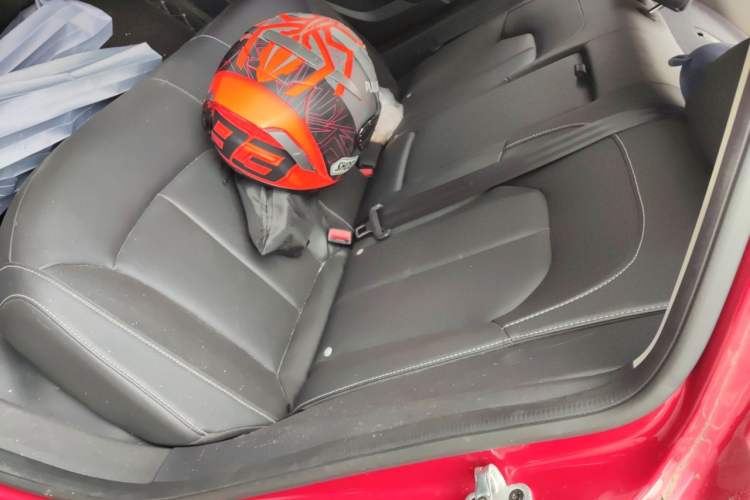 Used Roewe i6 2018 20T Manual Luxury Edition Left Rear Seat
