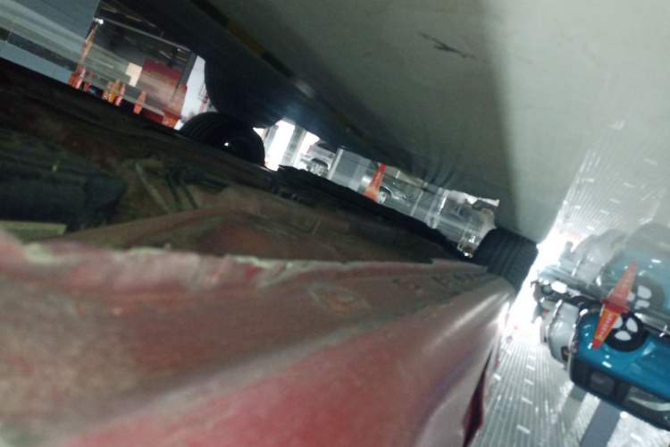 Used Roewe i6 2018 20T Automatic Flagship Edition Left Side Sill