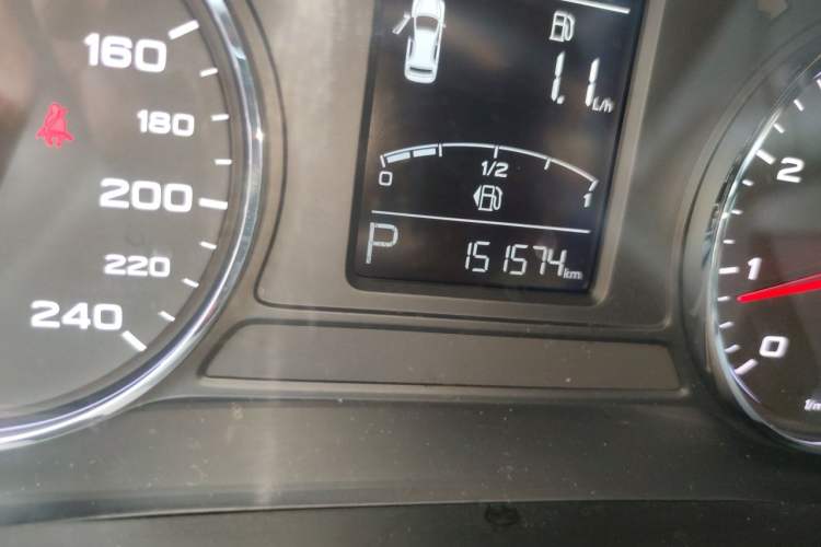 Used Roewe i6 2018 20T Automatic Flagship Edition Odometer Close Up