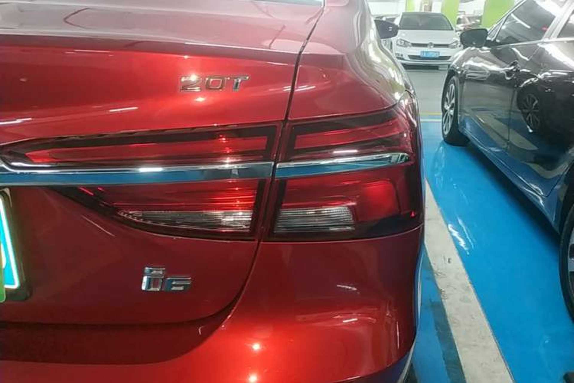 Used Roewe i6 2018 20T Automatic Flagship Edition Right Rear Taillight
