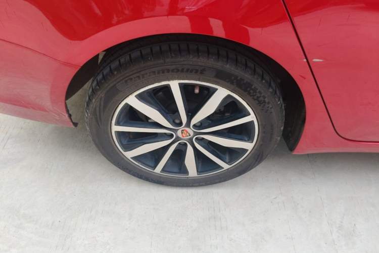 Used Roewe i6 2018 20T Automatic Flagship Edition Right Rear Wheel Hub