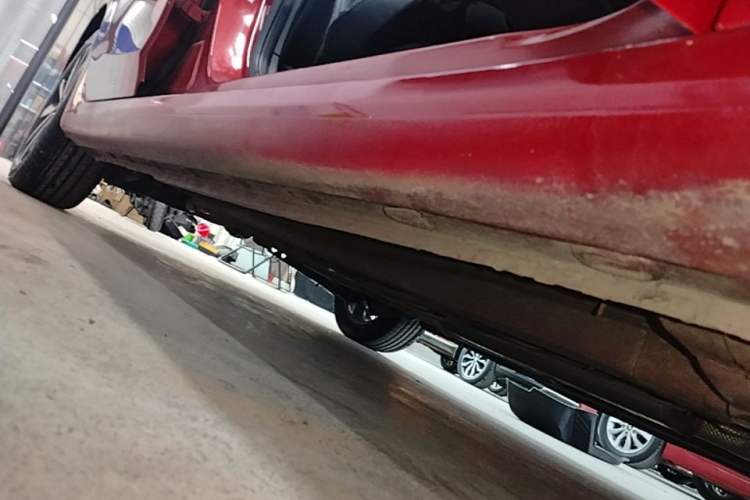 Used Roewe i6 2018 20T Automatic Flagship Edition Right Side Sill
