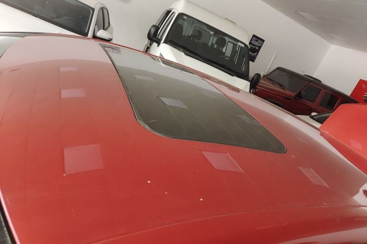 Used Roewe i6 2018 20T Manual Luxury Edition Roof