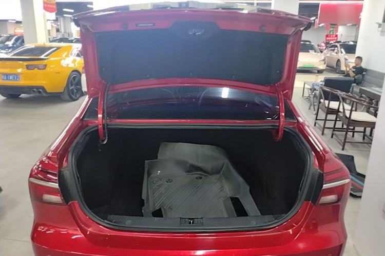 Used Roewe i6 2018 20T Automatic Flagship Edition Trunk