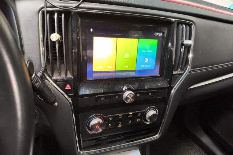 Used Roewe i6 2018 20T Automatic Flagship Edition Audio And AC Panel
