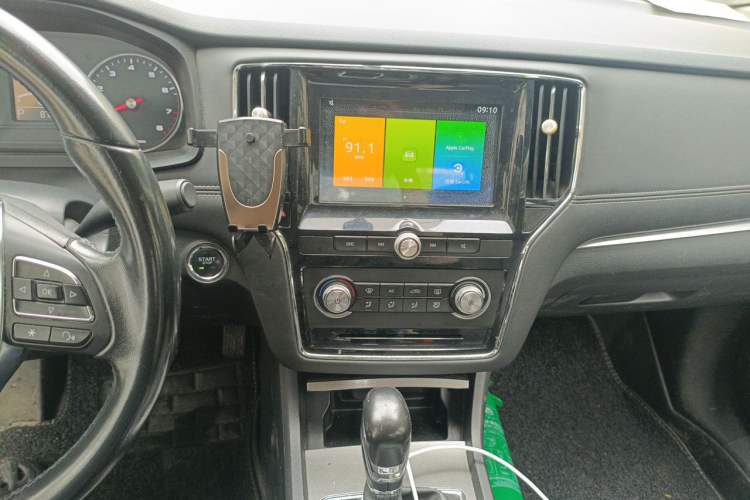 Used Roewe i6 2018 20T Automatic Flagship Edition Audio And AC Panel