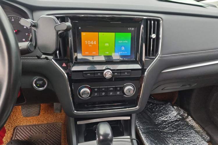 Used Roewe i6 2018 20T Automatic Flagship Edition Audio And AC Panel