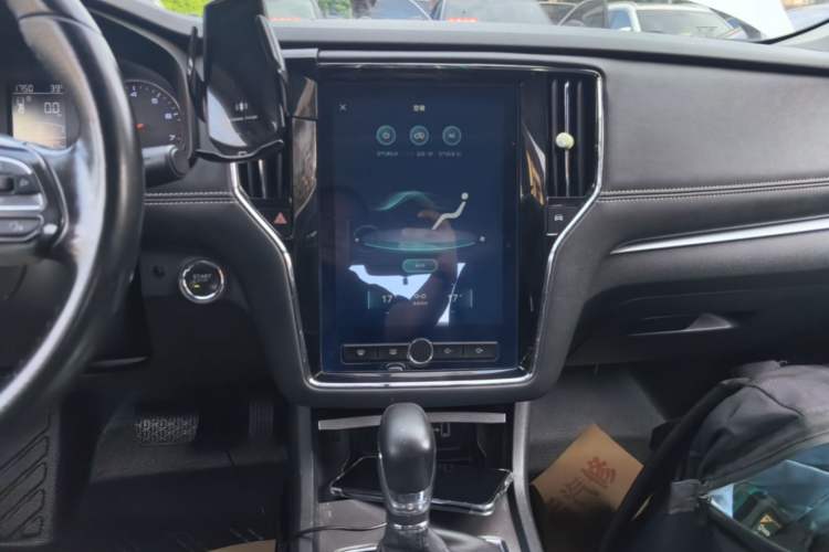 Used Roewe i6 2018 20T Automatic Internet Smart Edition Audio And AC Panel