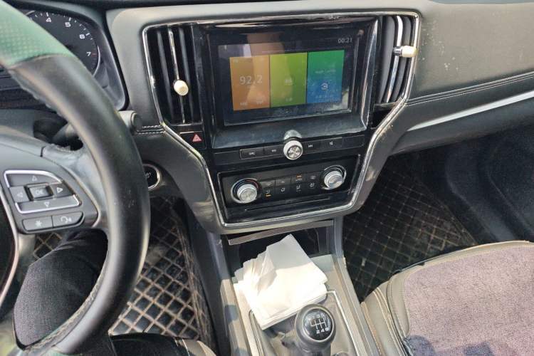 Used Roewe i6 2018 20T Manual Luxury Edition Audio And AC Panel
