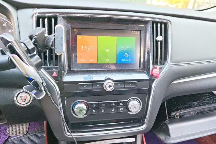 Used Roewe i6 2018 20T Automatic Internet Smart Edition Audio And AC Panel