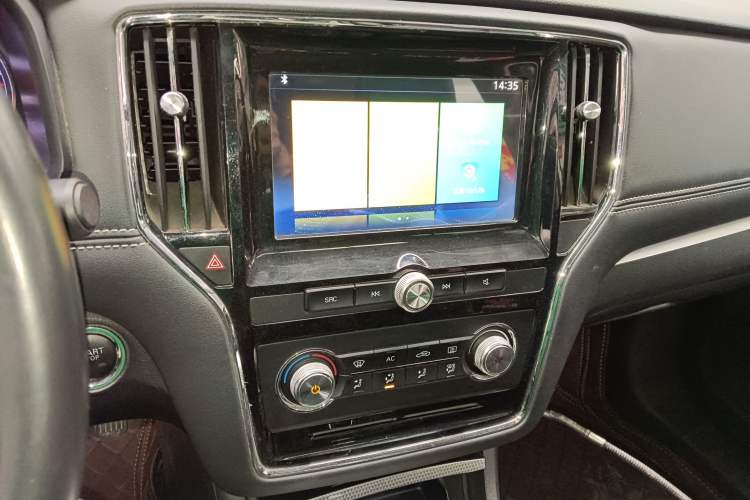 Used Roewe i6 2018 20T Automatic Flagship Edition Audio And AC Panel
