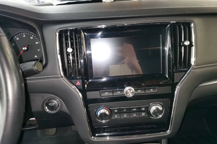 Used Roewe i6 2018 20T Automatic Flagship Edition Audio And AC Panel