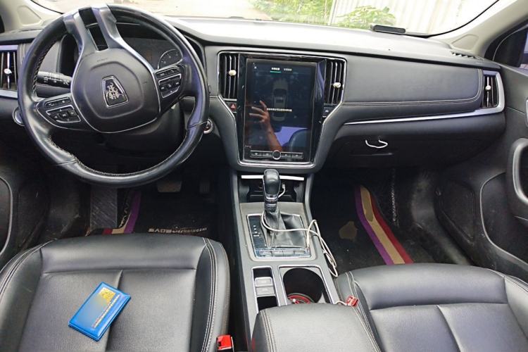 Used Roewe i6 2018 16T Automatic Internet Smart Edition Center Console