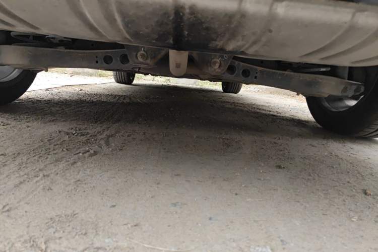 Used Roewe i6 2018 20T Automatic Internet ZhiZun Edition Chassis Rear