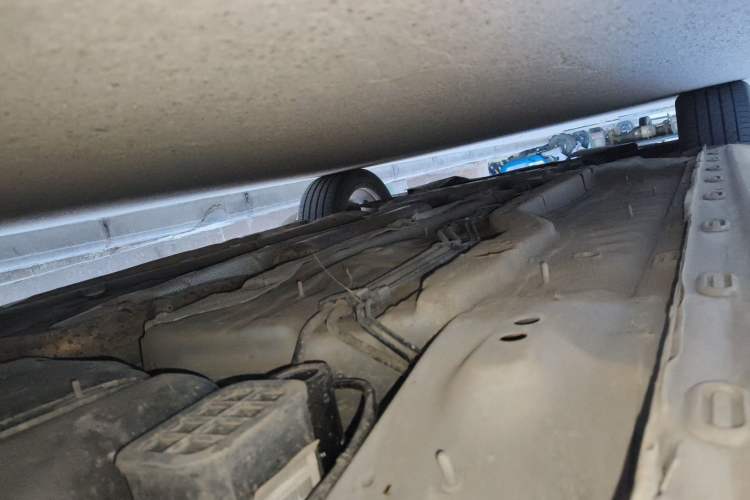 Used Roewe i6 2018 20T Automatic Internet ZhiZun Edition Chassis Rear Left