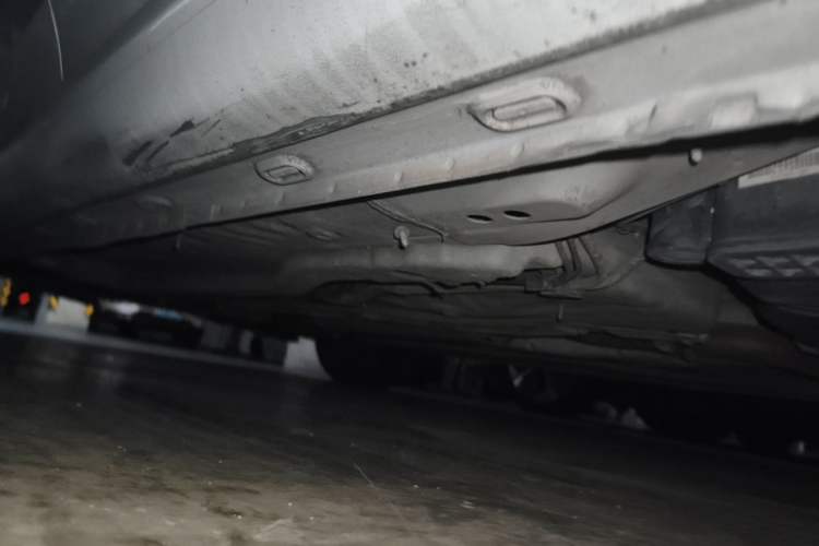 Used Roewe i6 2018 20T Automatic Internet ZhiZun Edition Chassis Rear Left