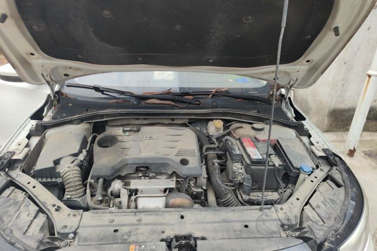 Used Roewe i6 2018 20T Automatic Flagship Edition Engine Bay