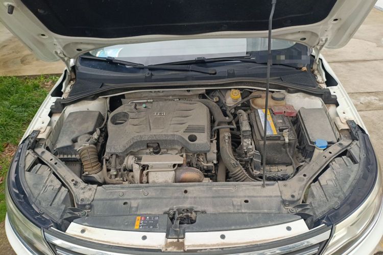 Used Roewe i6 2018 20T Automatic Flagship Edition Engine Bay