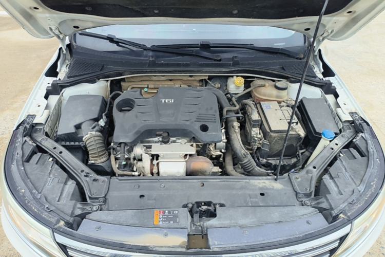 Used Roewe i6 2018 20T Automatic Flagship Edition Engine Bay