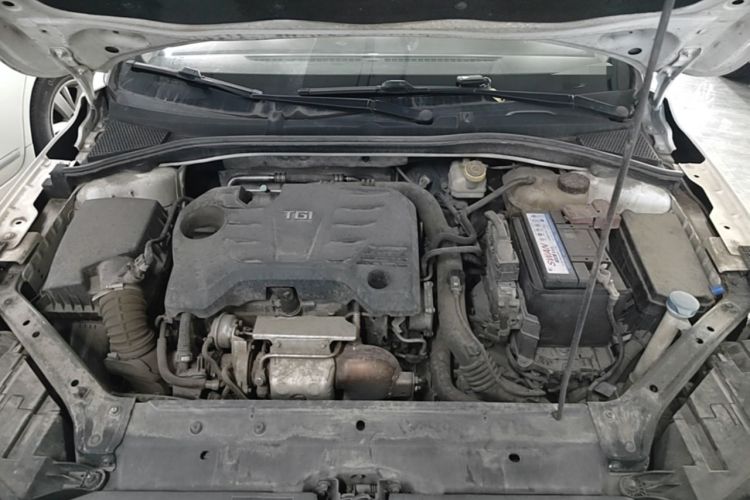 Used Roewe i6 2018 20T Automatic Flagship Edition Engine Bay