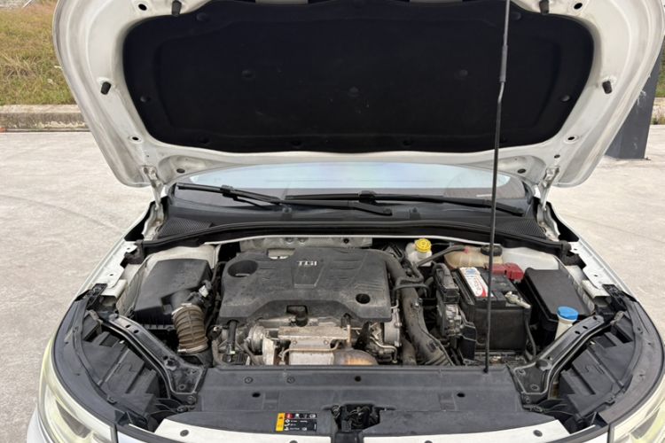 Used Roewe i6 2018 20T Automatic Flagship Edition Engine Bay