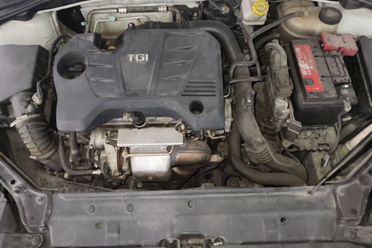 Used Roewe i6 2018 20T Automatic Flagship Edition Engine Bay