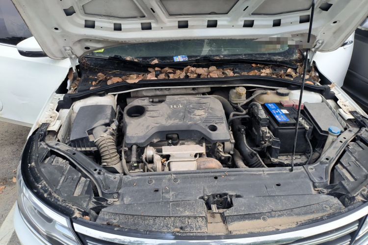 Used Roewe i6 2018 20T Automatic Flagship Edition Engine Bay