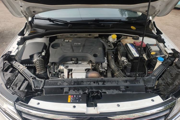 Used Roewe i6 2018 20T Automatic Flagship Edition Engine Bay