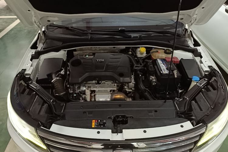 Used Roewe i6 2018 20T Automatic Internet Smart Edition Engine Bay