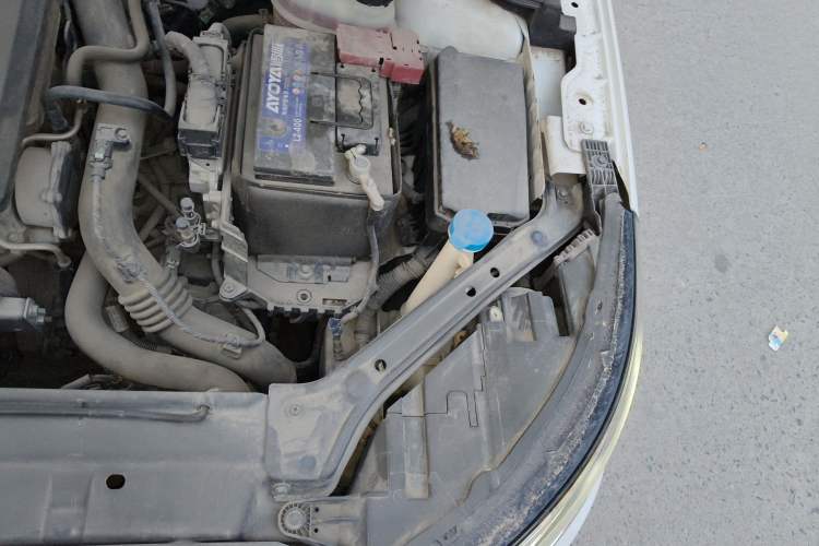Used Roewe i6 2018 20T Automatic Internet ZhiZun Edition Engine Bay Left