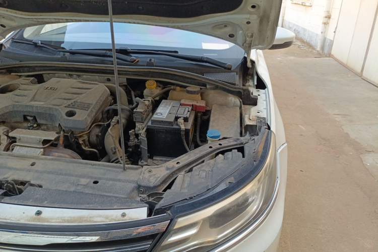Used Roewe i6 2018 20T Automatic Flagship Edition Engine Bay Left