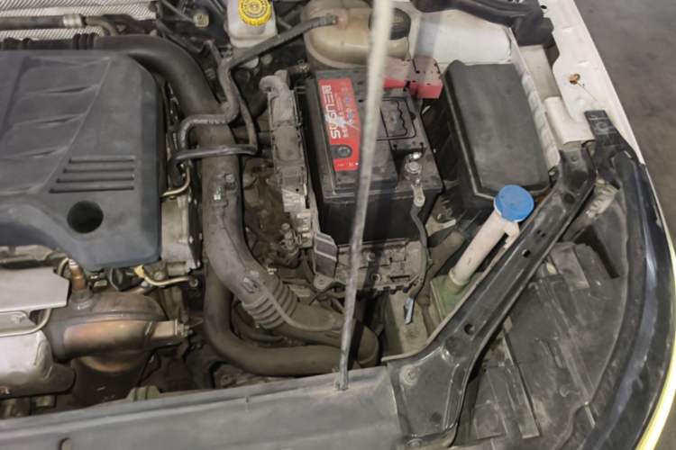 Used Roewe i6 2018 20T Automatic Flagship Edition Engine Bay Left